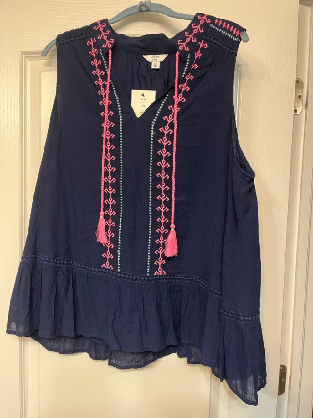 crown & ivy Navy Blue Sleeveless Peasant Top with Hot Pink Tassels 2X